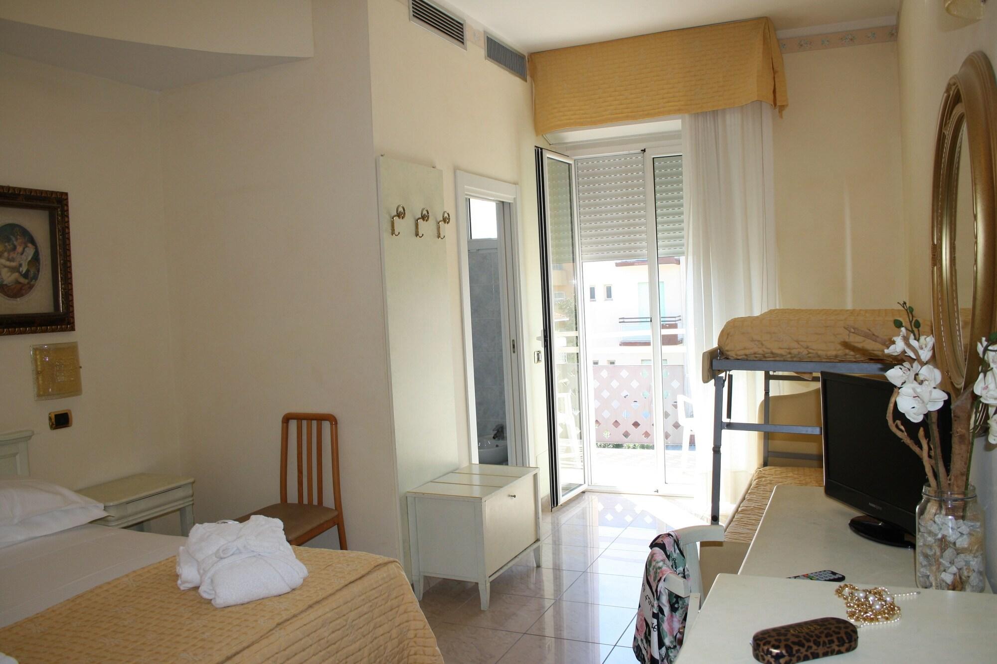 Hotel Gaston ริมินี ภายนอก รูปภาพ