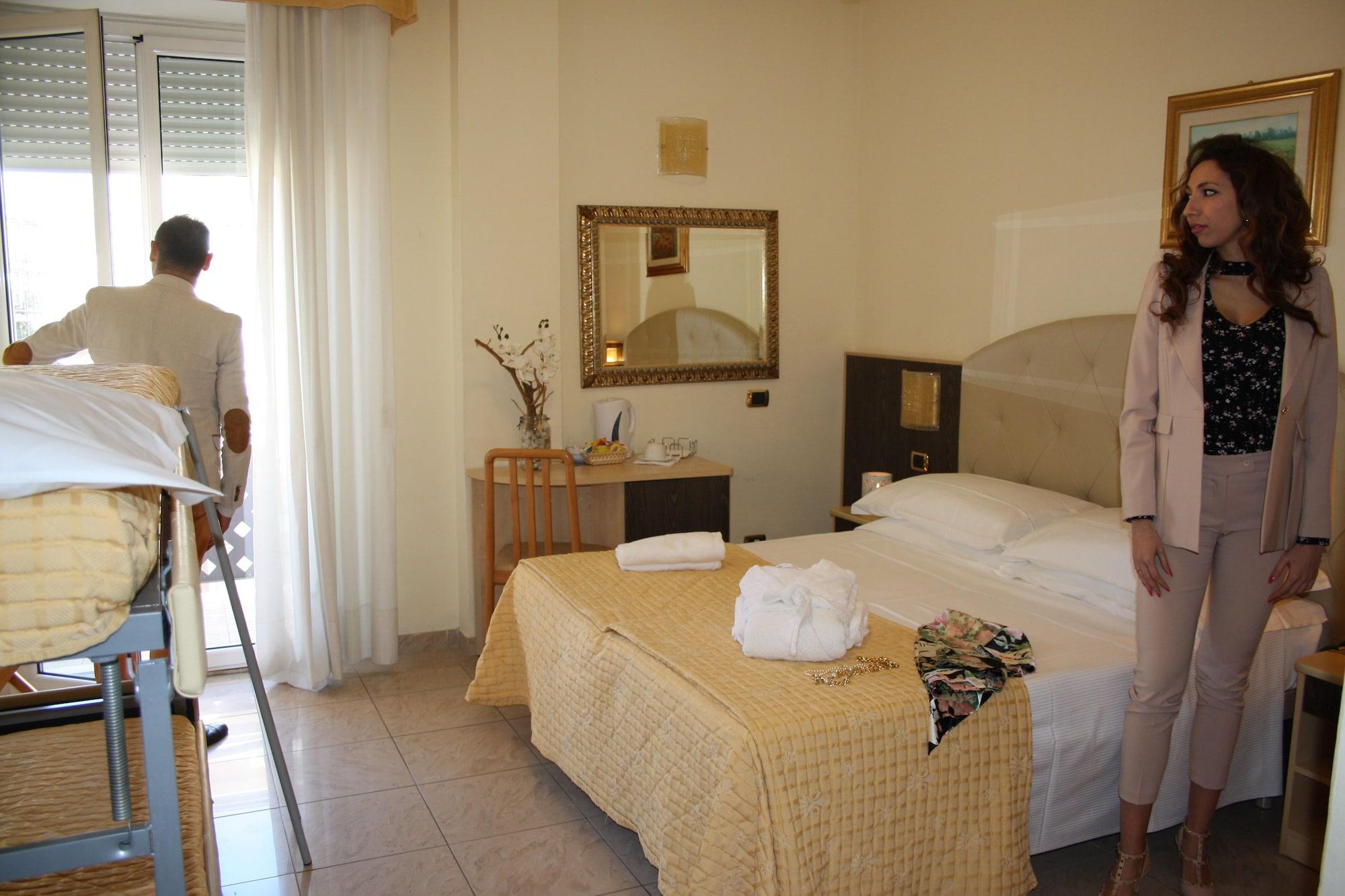 Hotel Gaston ริมินี ภายนอก รูปภาพ